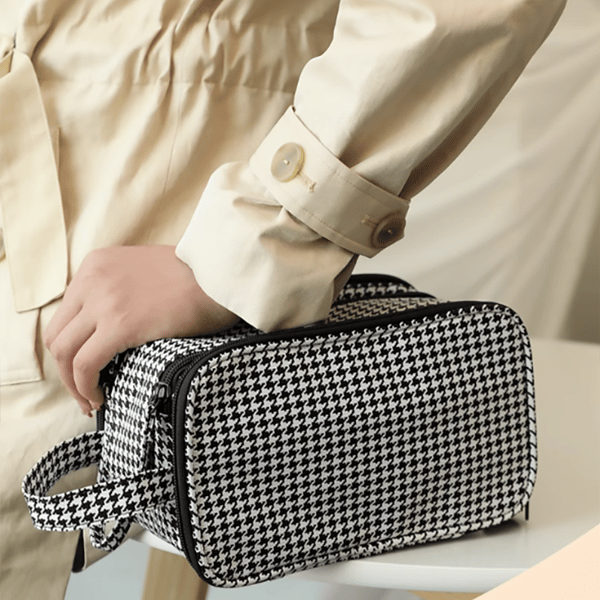 Ontour™ - Travel cosmetic bag with large capacity