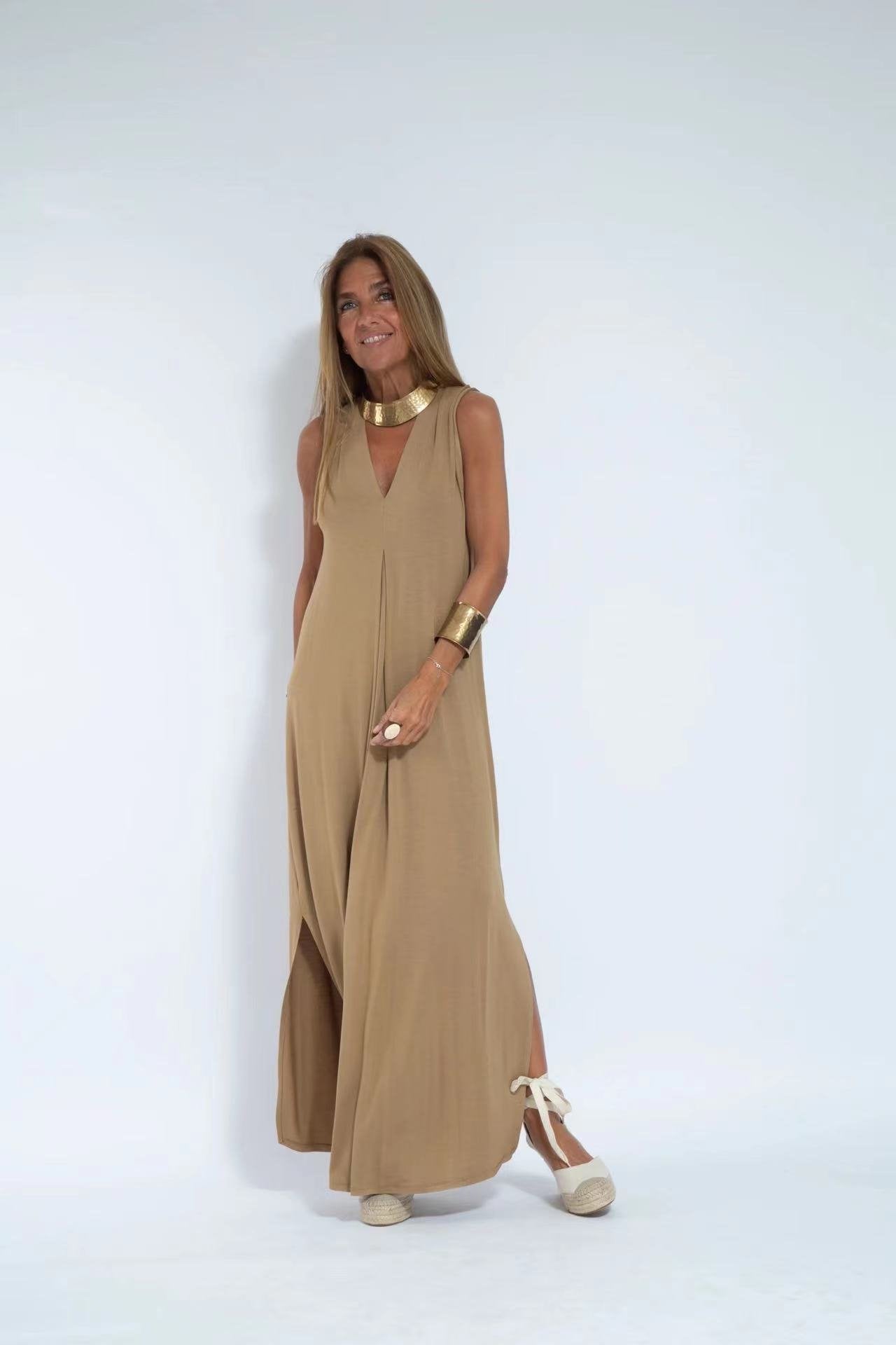 SleekSiren Elegant Solid Color Sleeveless Maxi Dress