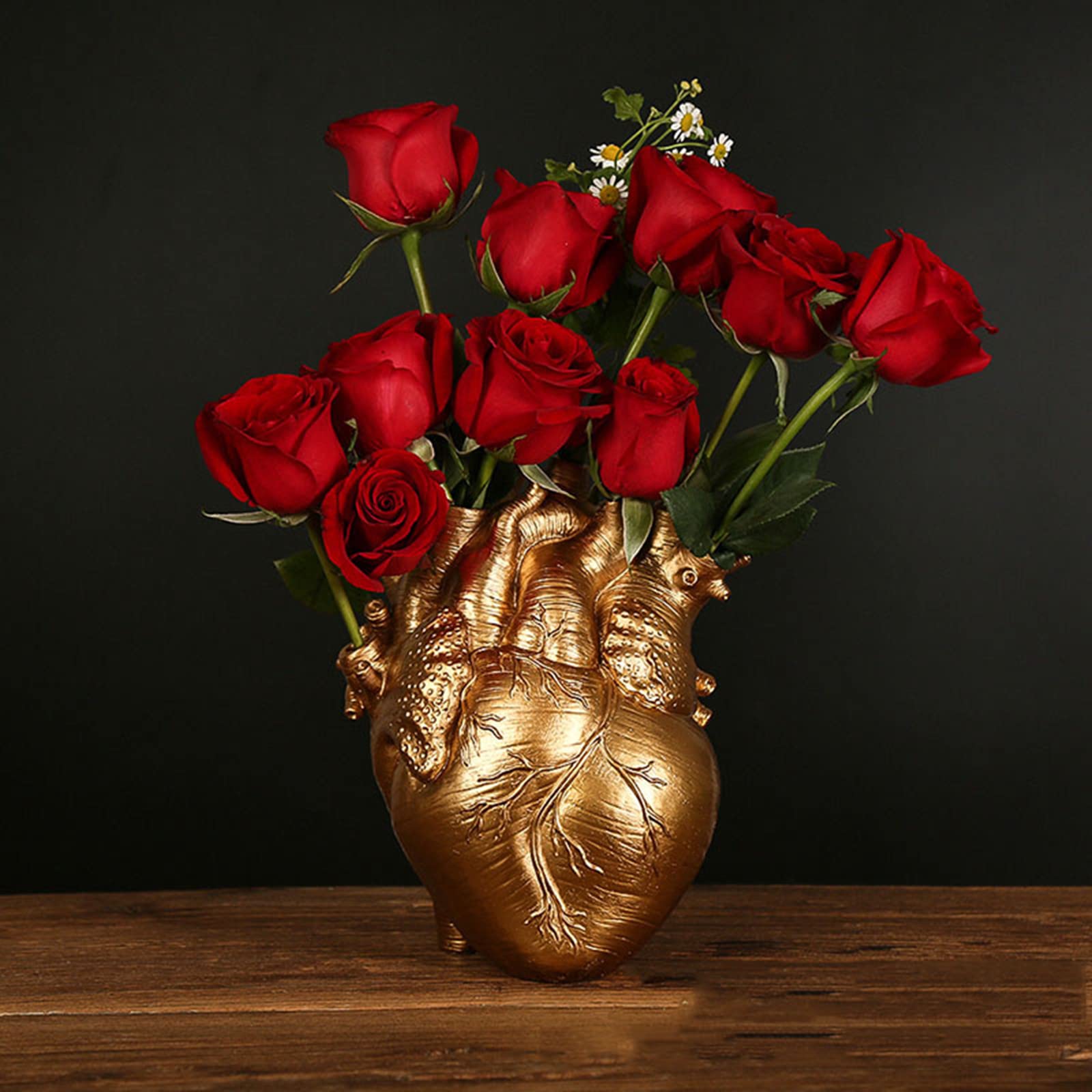 HeartVase - Modern heart-shaped resin vase