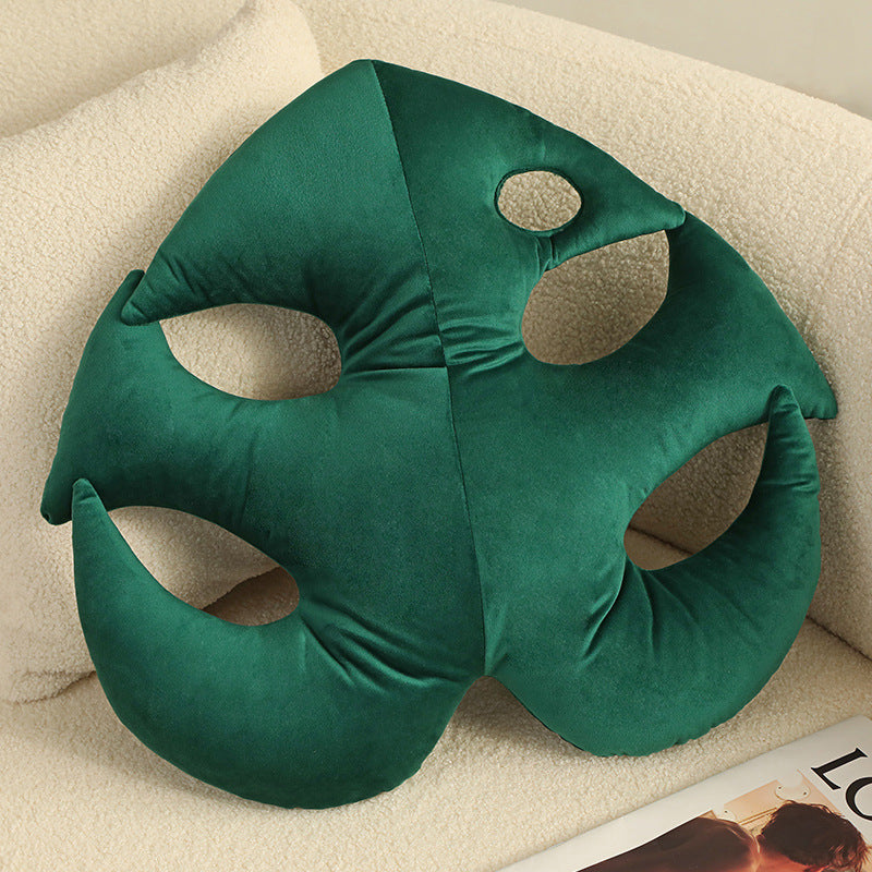 Leaf pillow | plant love in pillow form