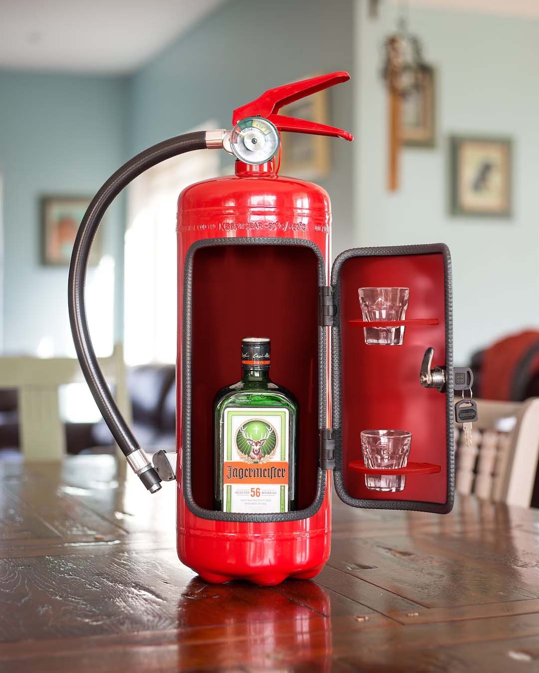 WineExtinguisher™ - Minibar wine fire extinguisher [Last day discount]